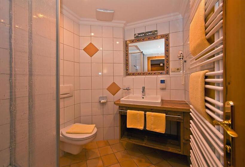 اتاق لوکس, Landhotel Rauchenwalderhof