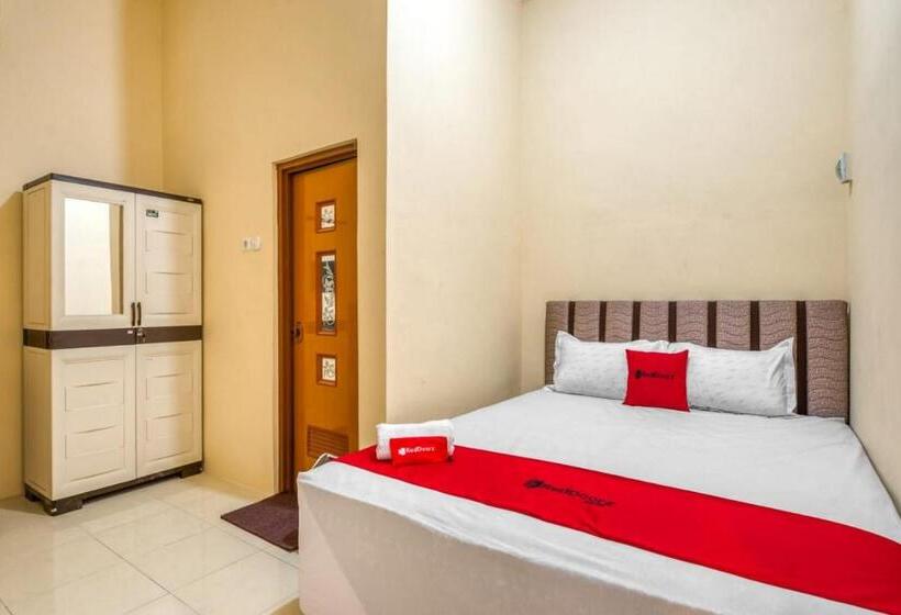 Номер Стандарт, Reddoorz Syariah Near Kebon Rojo Park Blitar