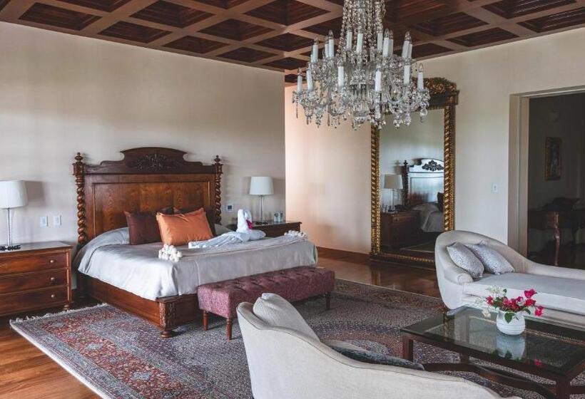 سوئیت پرزیدنت, & Hacienda La Caravedo