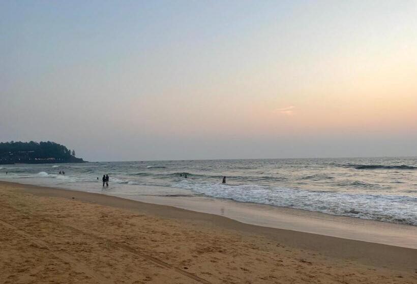 家庭间, Calangute Bay By The Sea