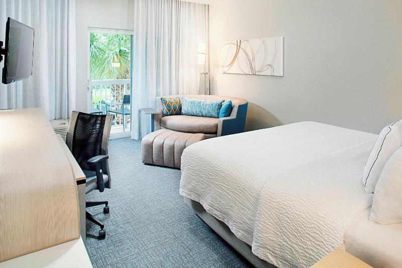 キングサイズベッドのスタンダードルーム, Courtyard By Marriott West Palm Beach Airport