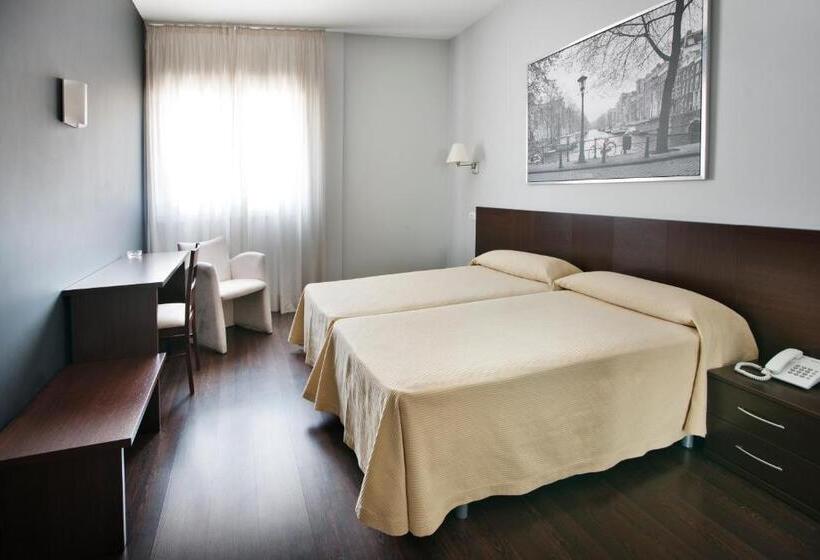 Номер Стандарт, Hostal T4