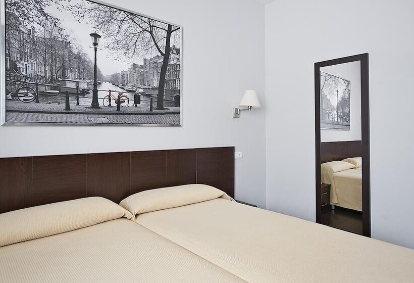 Номер Стандарт, Hostal T4