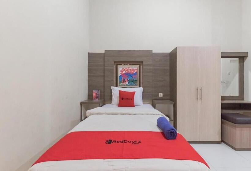 Семейный Номер, Reddoorz Resort Premium @ Sangkan Hurip Kuningan
