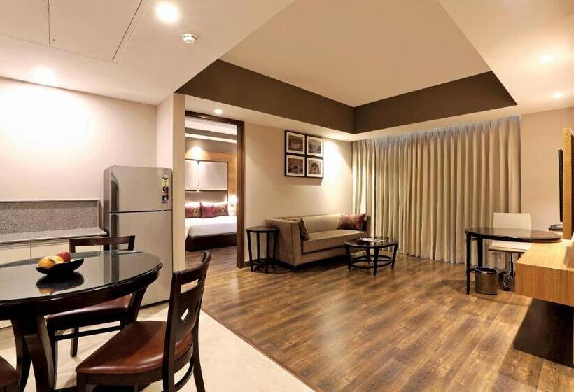 سوئیت 2 خوابه, Lemon Tree Hotel, Sector 68, Sohna Road, Gurugram
