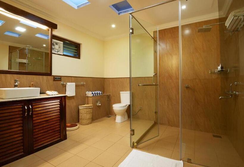 Люкс Повышенной Комфортности, Tranquil Resort   Blusalzz Collection, Wayanad   Kerala