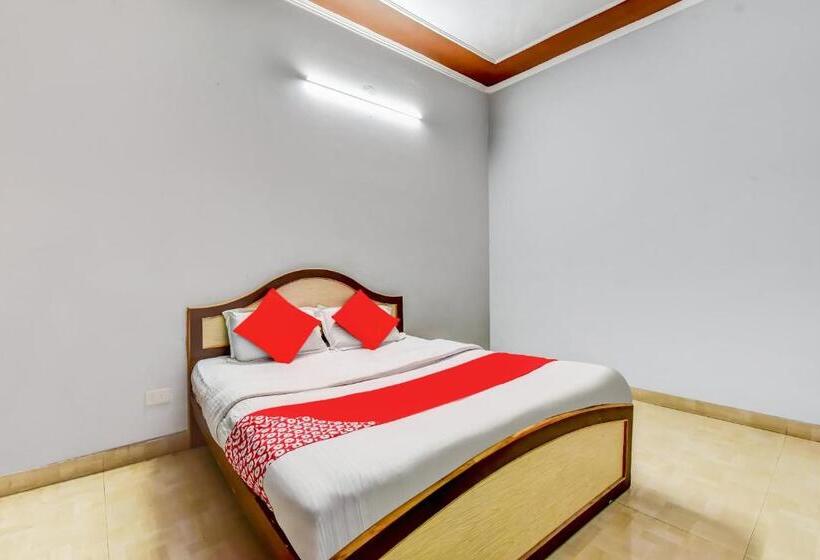 Трехместный Номер Классика, Oyo 77868  Taj