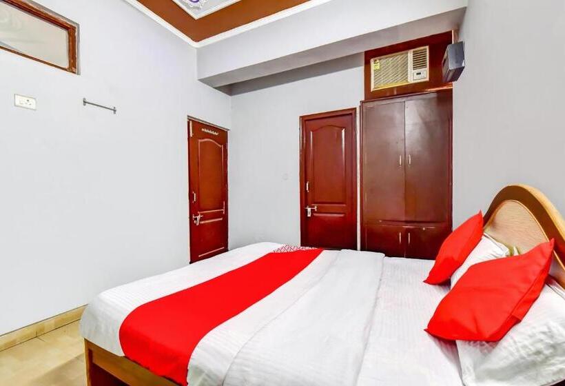 Трехместный Номер Классика, Oyo 77868  Taj