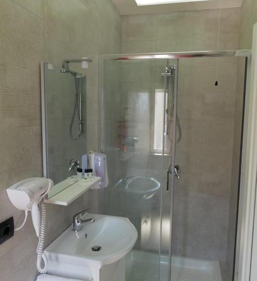 Трехместный Номер Базовый, Albergo 3 Torri
