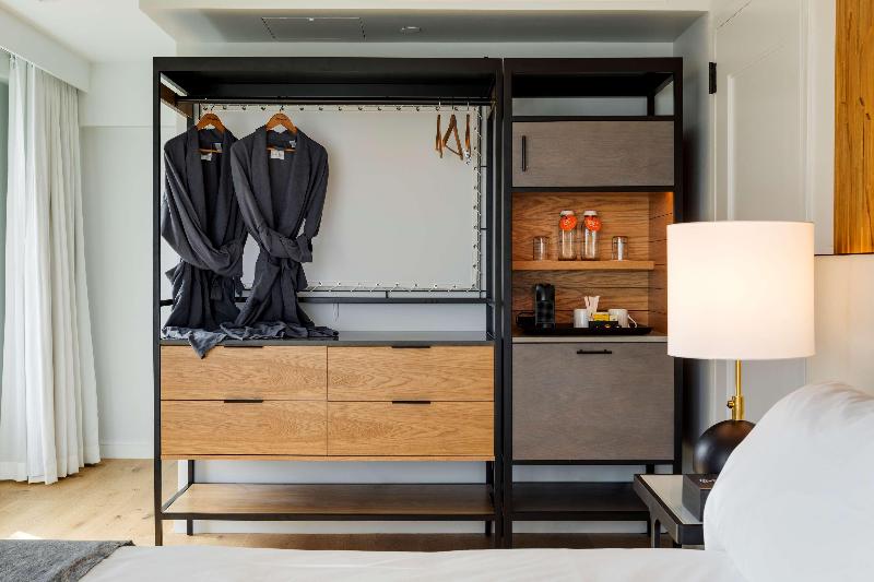 Quarto Estandar Cama King, Canopy By Hilton Portland Waterfront