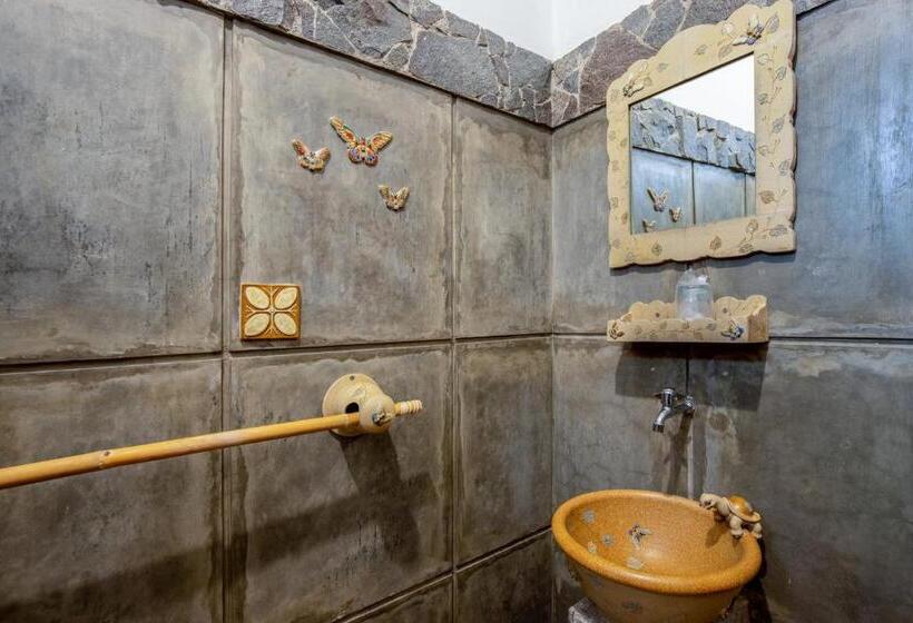 اتاق لوکس, Sekararum Butik Syariah Guesthouse