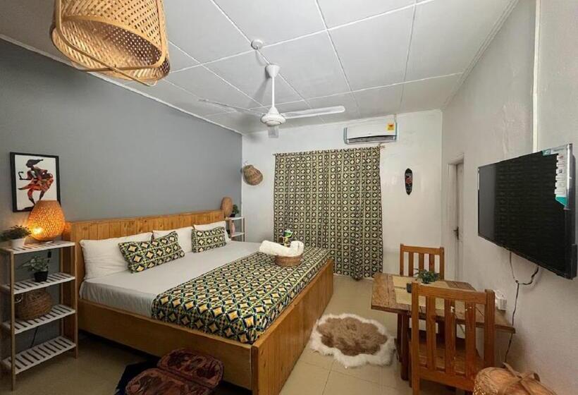 Deluxe Suite King Bed, African Treasure Beach Resort