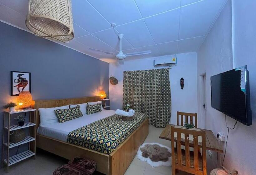 Deluxe Suite King Bed, African Treasure Beach Resort