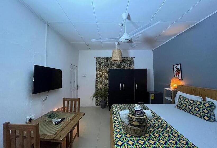 Deluxe Suite King Bed, African Treasure Beach Resort