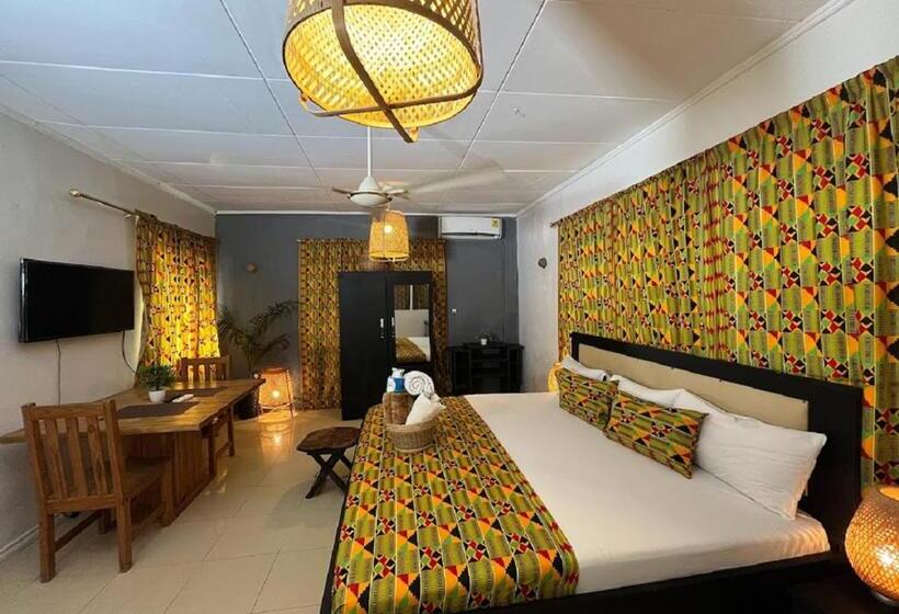 اتاق خانوادگی, African Treasure Beach Resort