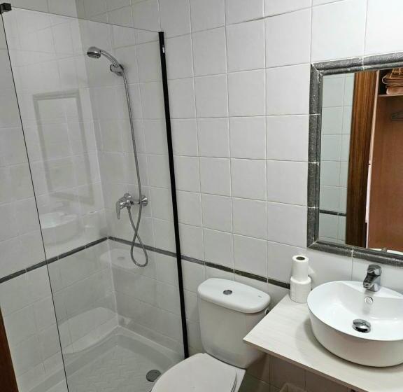 Номер Стандарт Трехместный, Hostal Jp Y Estudios