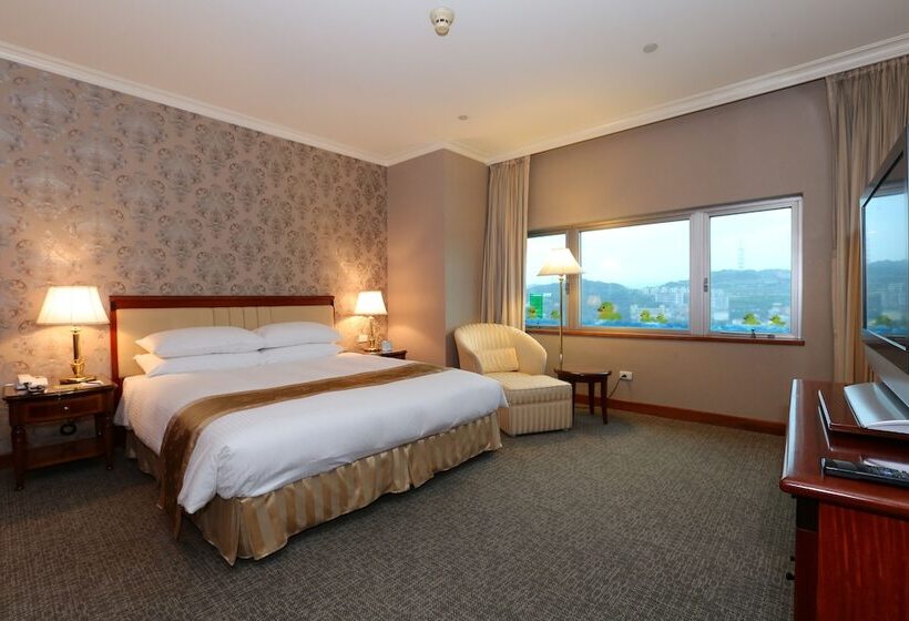 سوییت, Evergreen Laurel Hotel   Keelung