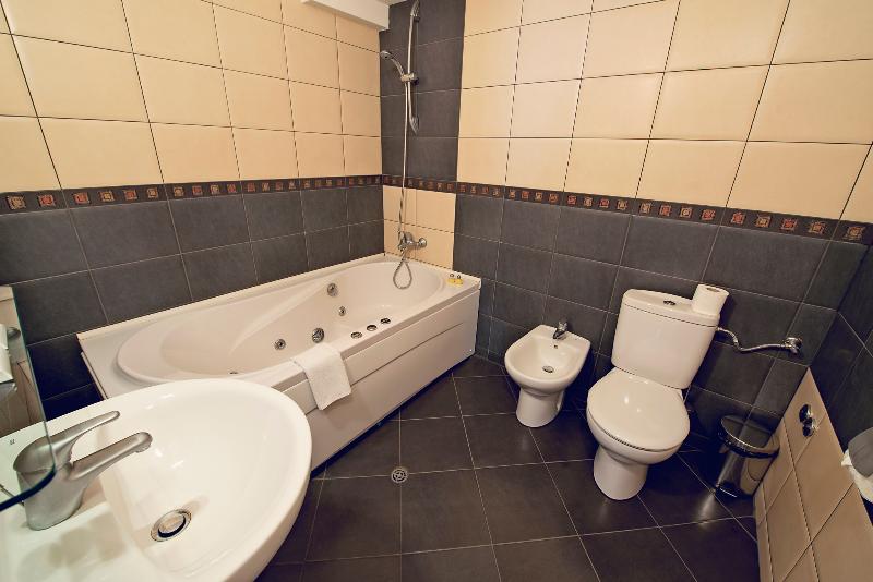 استودیوی استاندارد, Family Hotel Gran Ivan
