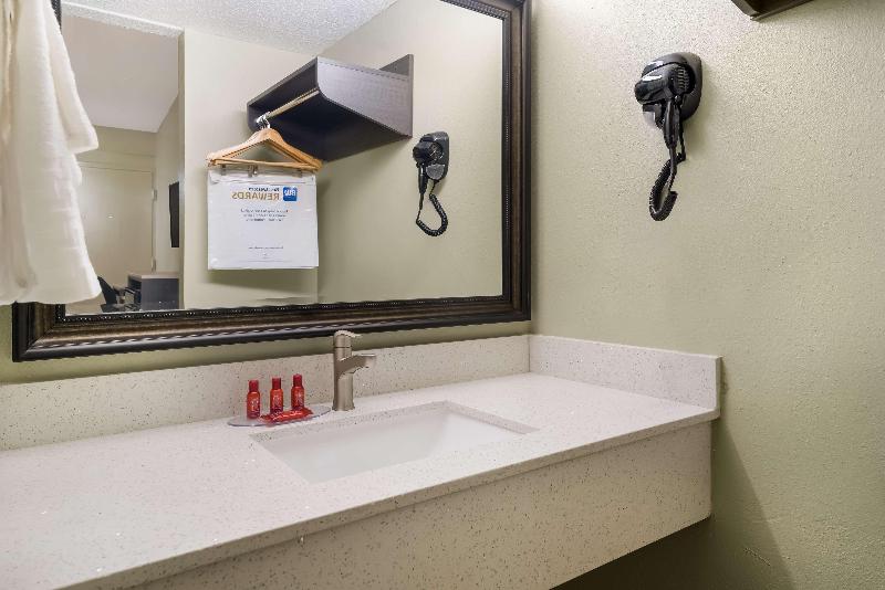 带大床的标准间, Surestay Hotel By Best Western Columbus Downtown