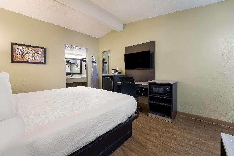 带大床的标准间, Surestay Hotel By Best Western Columbus Downtown