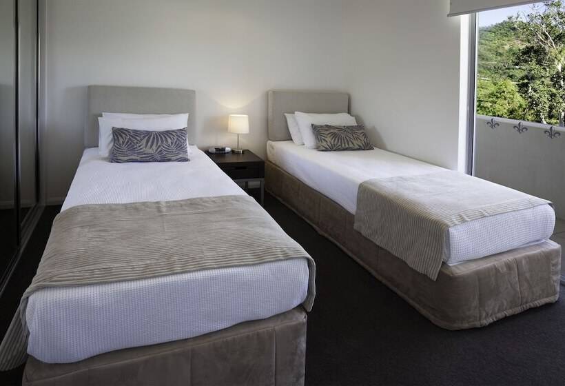 침실 4개 아파트, Vue Apartments Trinity Beach