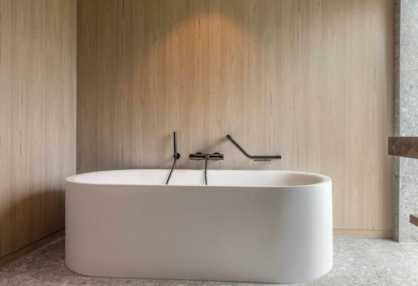 Номер Стандарт, Van Der Valk Hotel Deventer