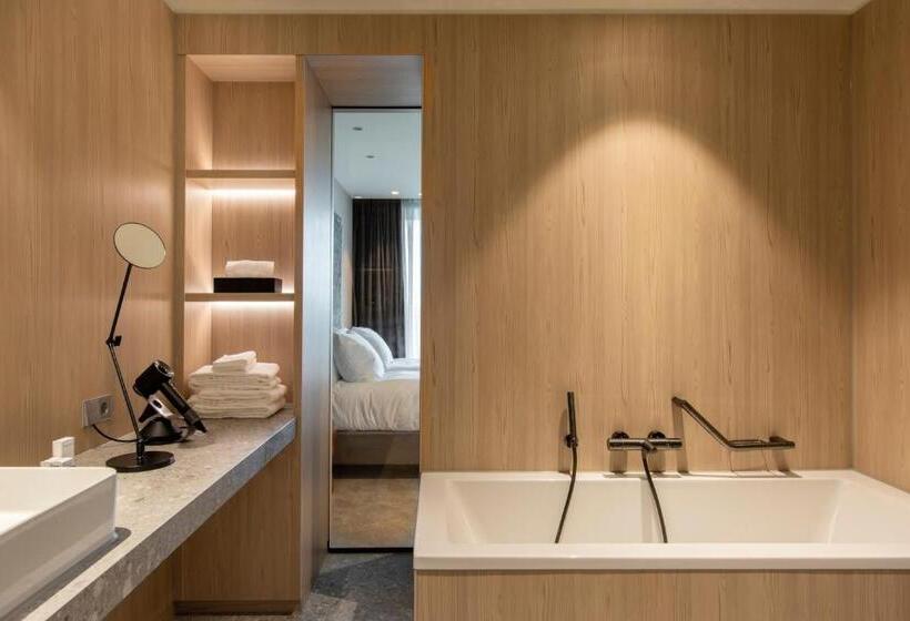 Номер Стандарт с Балконом, Van Der Valk Hotel Deventer