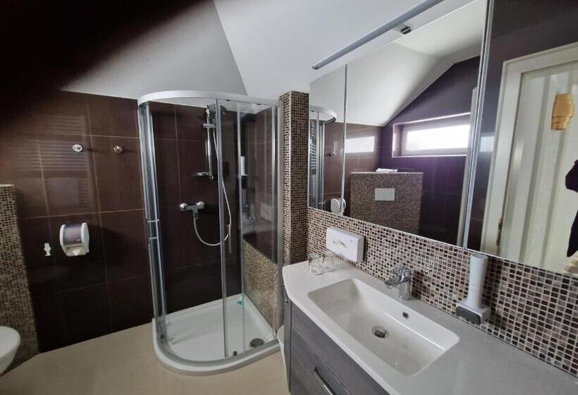 Вилла 3 Спальни, Das Blaufränkisch Weinhotel & Restaurant