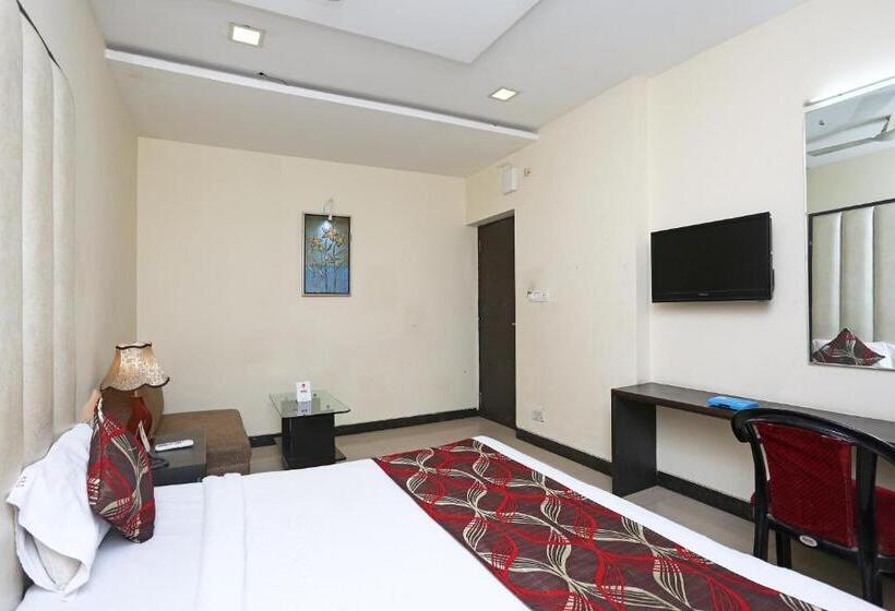 اتاق کلاسیک سه تخته, Oyo 2660  Radhe Inn