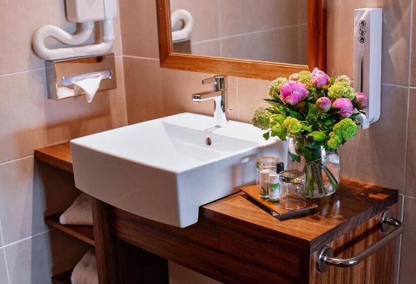 Полулюкс, Abbaye Des Capucins Spa & Resort