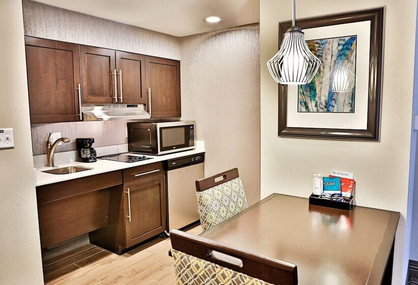 سوئیت برای معلولان, Homewood Suites By Hilton   Asheville