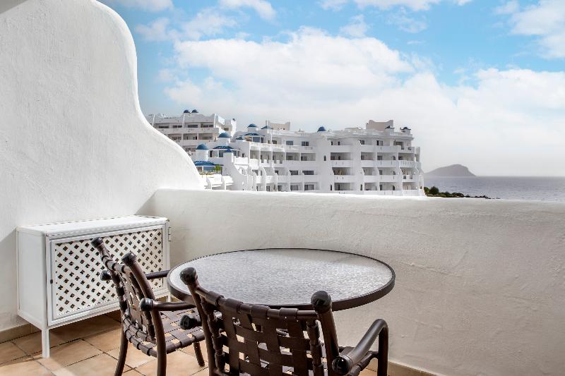 스탠다드 스튜디오, Santa Barbara Golf and Ocean Club