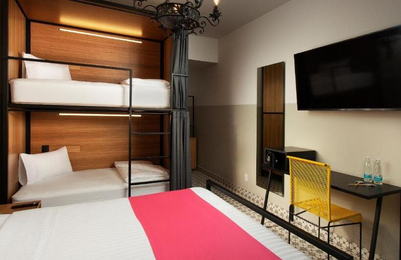 デラックススイート, Hostal Casa Mx Centro