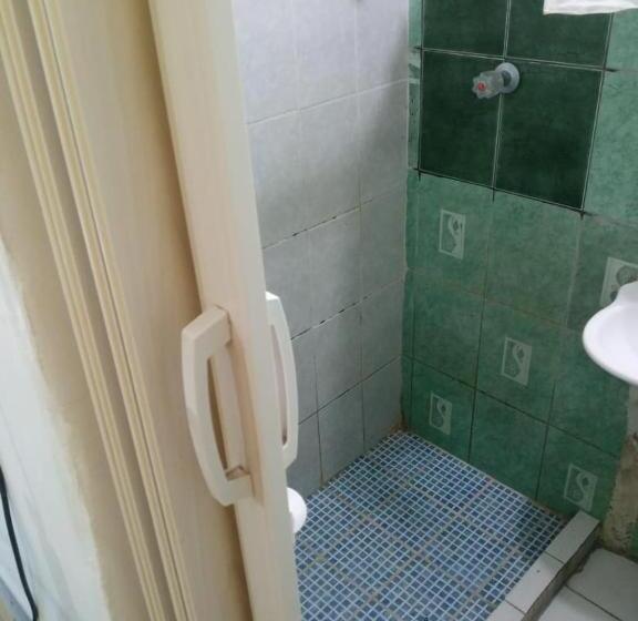 اتاق ساده سه‌ نفره, Hostal Casa Pilar