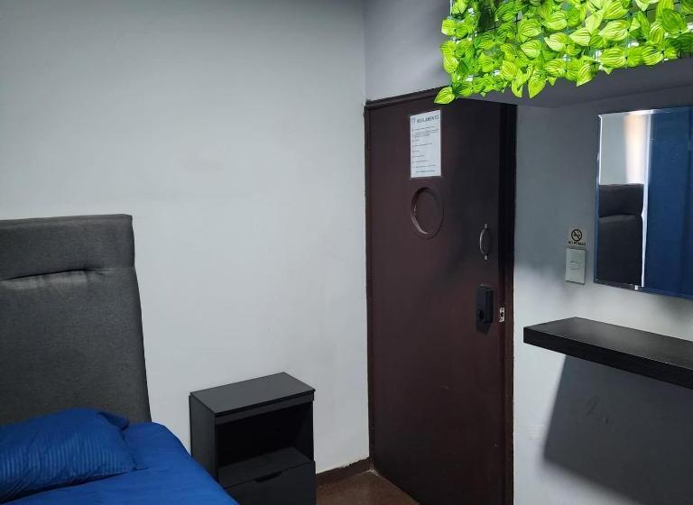 Quarto Estandar Individual, El Hostalito Metepec