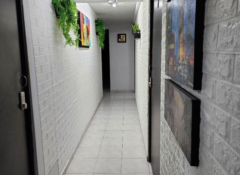 Quarto Economy, El Hostalito Metepec