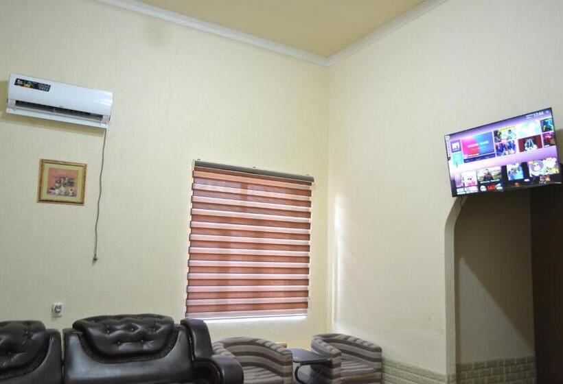 اتاق راحتی سه تخته, Hostel Nabi Bobo