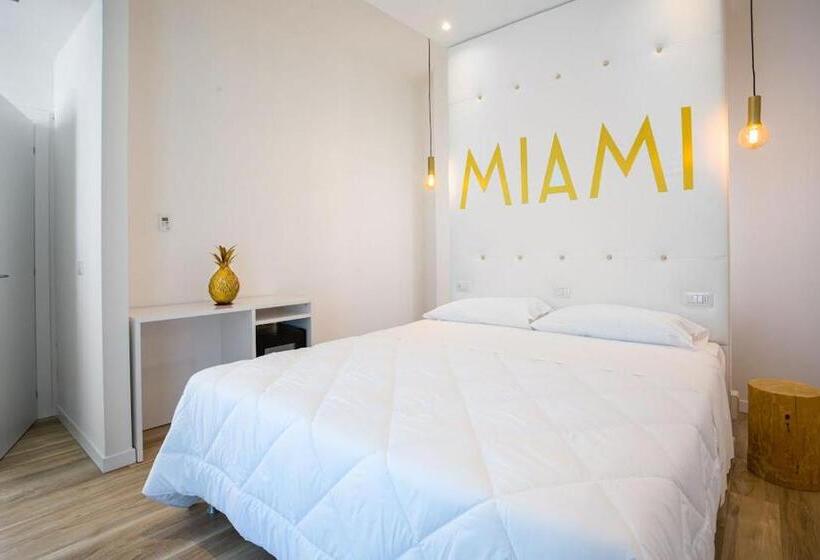 Люкс Боковой Вид на Море, Miami Suite