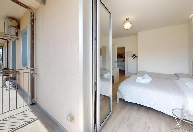 Четырехместный Номер Стандарт с Балконом, Accòmodati B&b