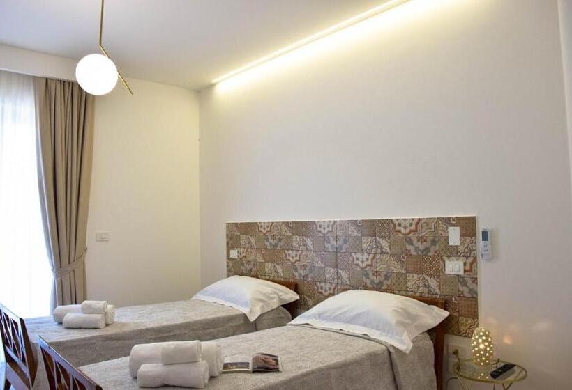 Номер Deluxe с Балконом, Accòmodati B&b