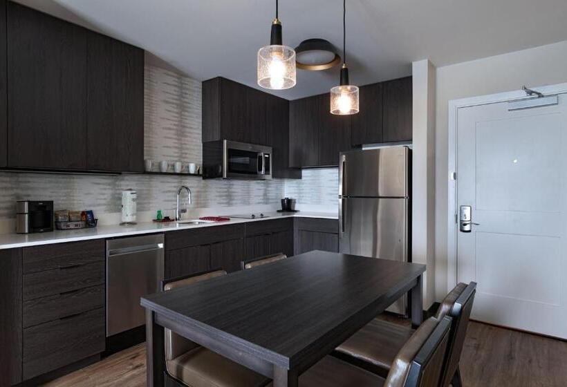 Люкс Адаптированный для Инвалидов, Residence Inn New Brunswick Tower Center Blvd