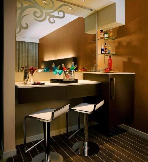 اتاق استاندارد چهار تخته, Hard Rock Hotel San Diego