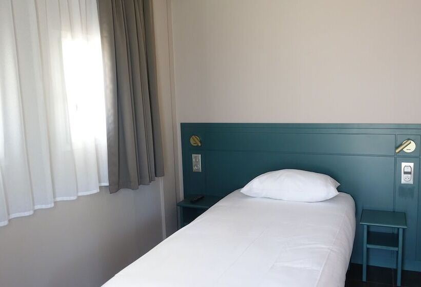 Номер Стандарт Трехместный, Hôtel Grand Confort Le Moulin Rouge