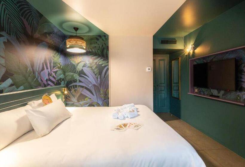 Номер Стандарт, Hôtel Grand Confort Le Moulin Rouge