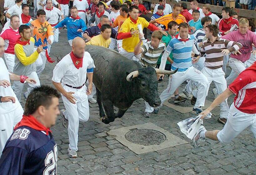 수피리어 룸, Pamplona Catedral