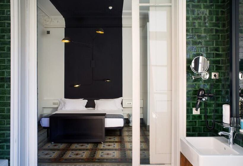 Habitación Triple Estándar, Praktik Rambla