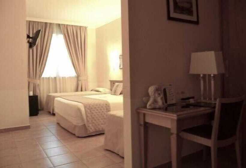 اتاق لوکس چهار تخته, Seccy Hotel Boutique Art & Museum