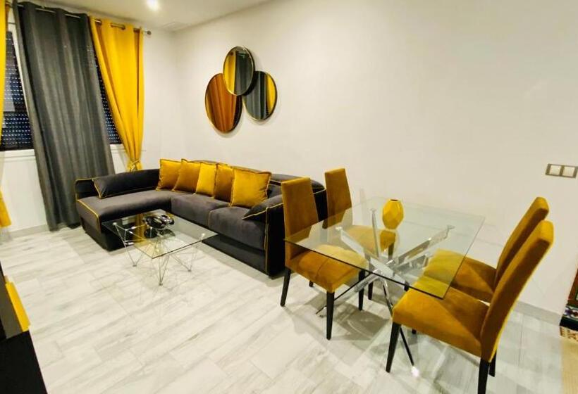 سوییت خانوادگی, Apartamentos El Escondite De Triana