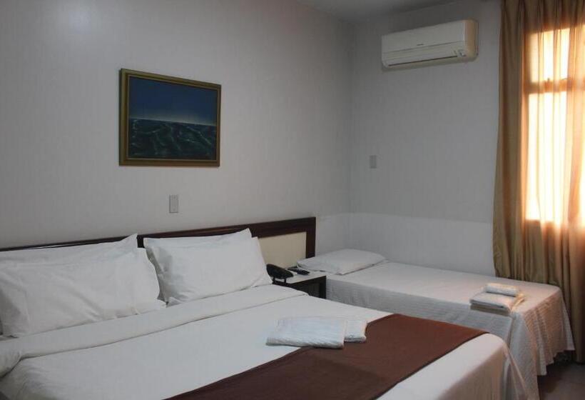Economy Triple Room, Oscar Econômico Montes Claros