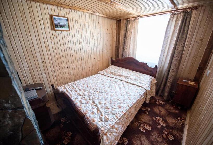 اتاق استاندارد با چشم‌انداز کوهستان, Gazdіvska Hata Guest House